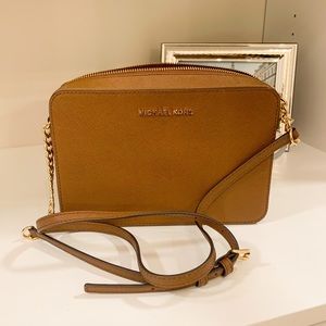 Michael Kors Jet Set East West Crossbody